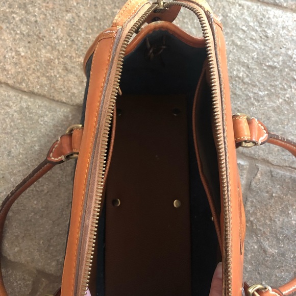 Vintage Dooney and Bourke Classic Black and Brown Leather Purse - Picture 8 of 9